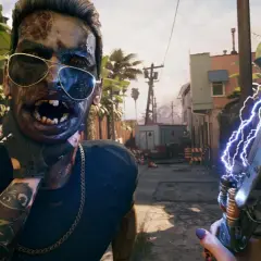 Zombiak w okularach przeciwsłonecznych i z tatuażem na ramieniu, celuje w gracza z bronią. Czy to zapowiedź Dead Island 2 crossplay?