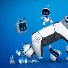 Urocze roboty świętują z kontrolerem PS5, sugerując radość z darmowych gier na PS5.