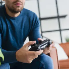 Jak usunąć gry z PS4? Szybko zwolnij miejsce na nowe tytuły!