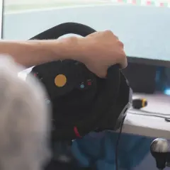 Jak podłączyć kierownicę do PS5? Poradnik krok po kroku