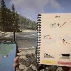 Instrukcja budowy namiotu w grze Sons of the Forest. Na ekranie telefonu mapa, obok instrukcja budowy schronienia.