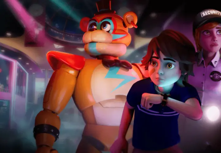 Gregory i Freddy z FNAF 9 w centrum rozrywki, z ochroniarzem w tle.