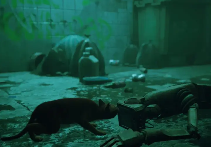 Rudy kot z gry Stray 2 bada porzuconego robota w mrocznym zaułku.
