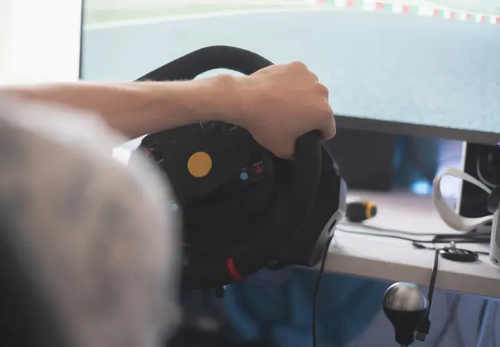 Jak podłączyć kierownicę do PS5? Poradnik krok po kroku