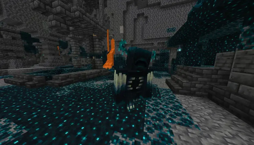 Potężny minecraft warden stoi w mrocznej, kamiennej jaskini, otoczony świecącymi, turkusowymi blokami i płonącą lawą.