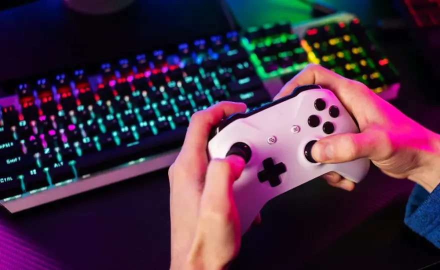 Jak podłączyć pada Xbox do PC? Kompletny poradnik krok po kroku