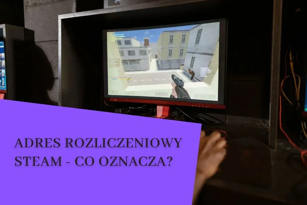 Gracz gra w Counter-Strike na komputerze. Na ekranie widoczna jest gra, a poniżej tekst