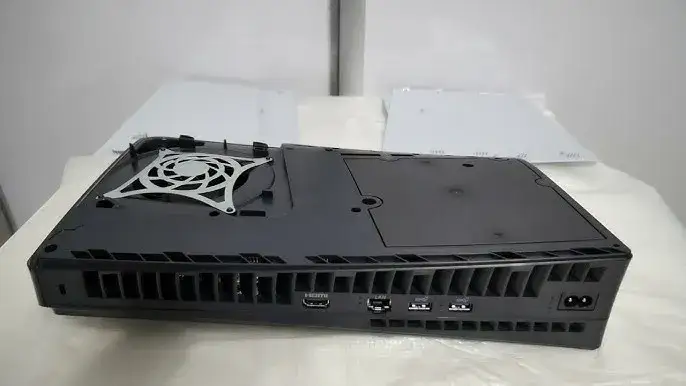PS5 jak zdjąć dolny panel instrukcja