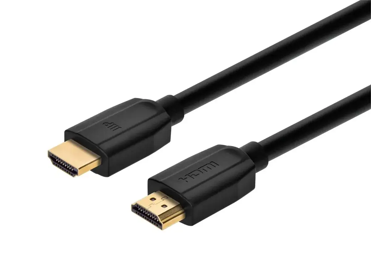 Czarny kabel HDMI ze złotymi wtyczkami. Idealny do podłączenia telewizora lub monitora.